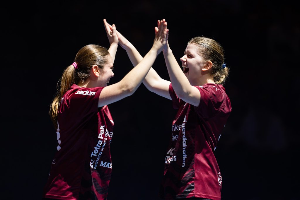 High five LUGI Handboll